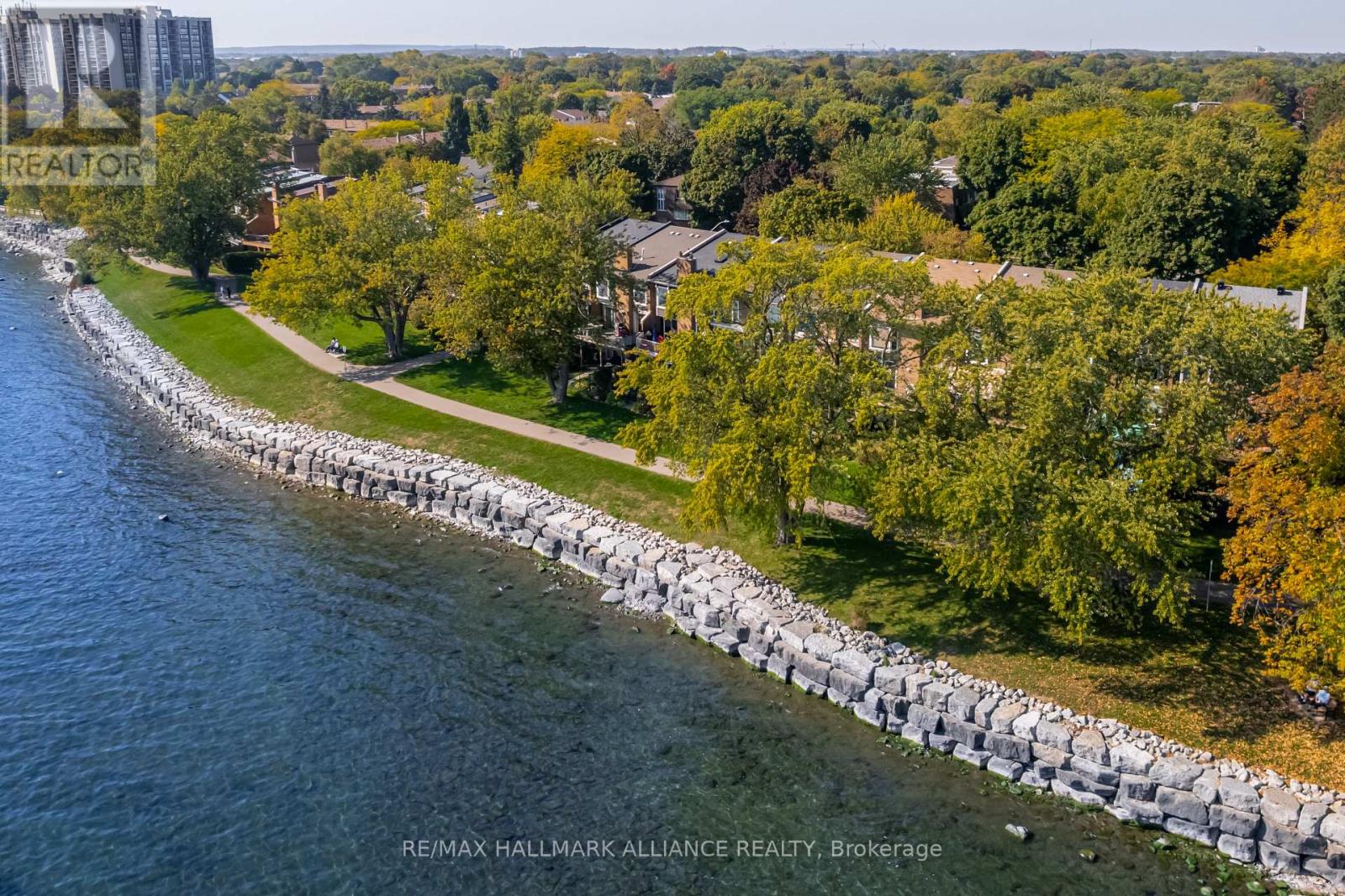 2033 Water's Edge Drive, Oakville (Br Bronte), Ontario  L6L 1A3 - Photo 47 - W12445997