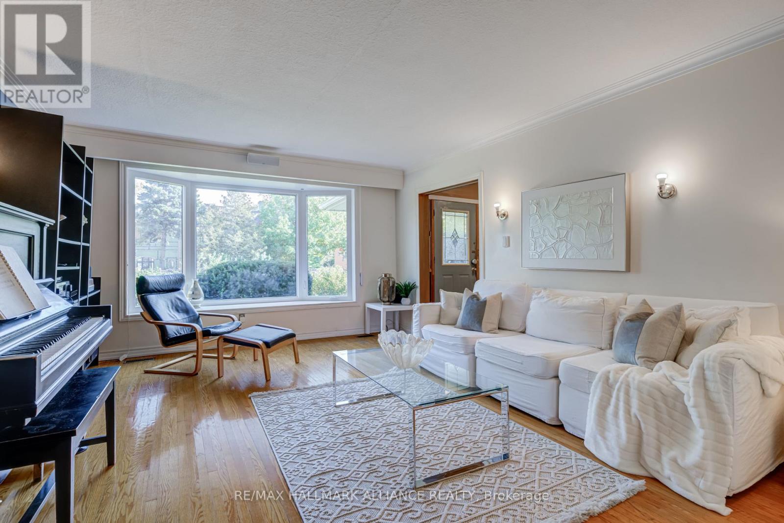 2033 Water's Edge Drive, Oakville (Br Bronte), Ontario  L6L 1A3 - Photo 8 - W12445997