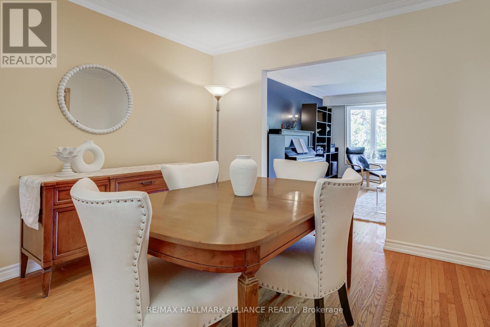 2033 Water's Edge Drive, Oakville (Br Bronte), Ontario  L6L 1A3 - Photo 9 - W12445997