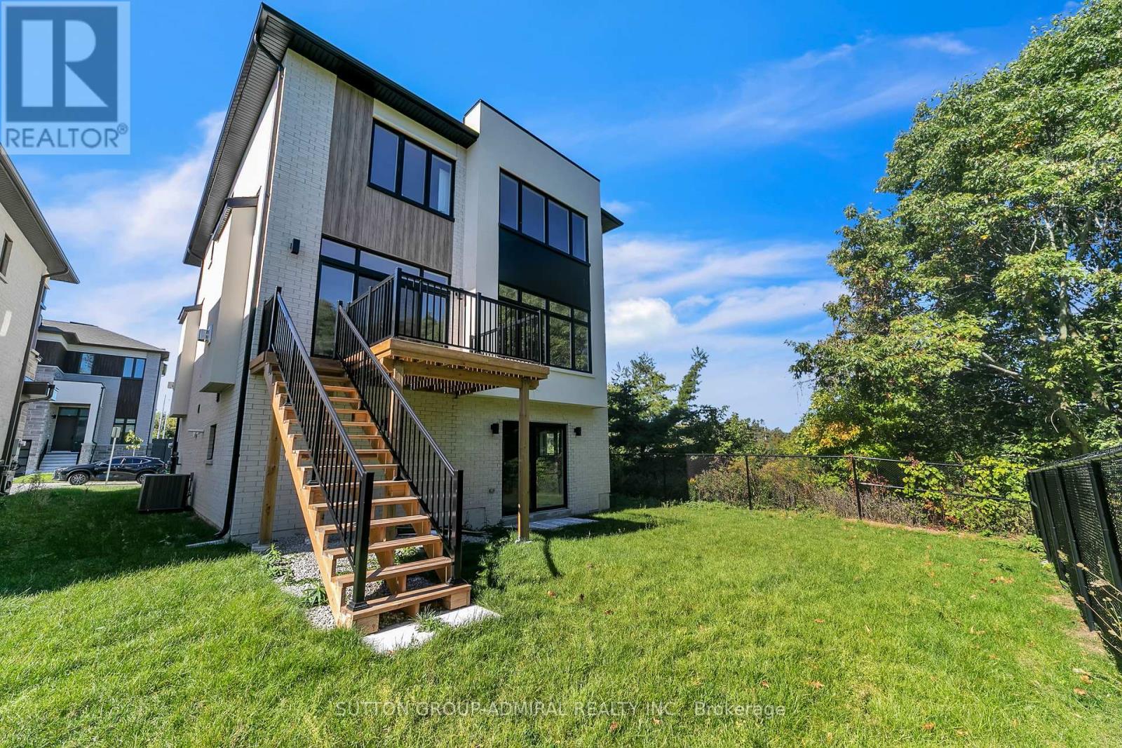 23 Kingwood Lane, Aurora, Ontario  L4G 6W4 - Photo 36 - N12444582