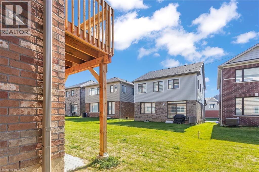 425 Robert Woolner Street Street, Ayr, Ontario  N0B 1E0 - Photo 11 - 40776521