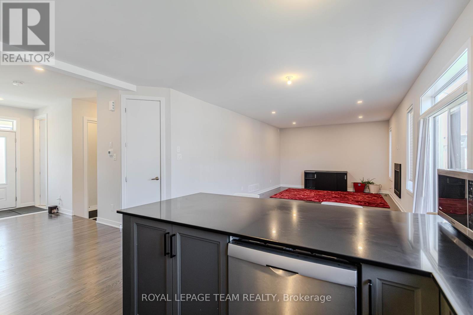 749 Eminence Street, Ottawa, Ontario  K2J 6X6 - Photo 10 - X12445998