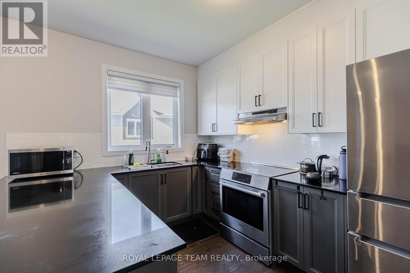 749 Eminence Street, Ottawa, Ontario  K2J 6X6 - Photo 12 - X12445998