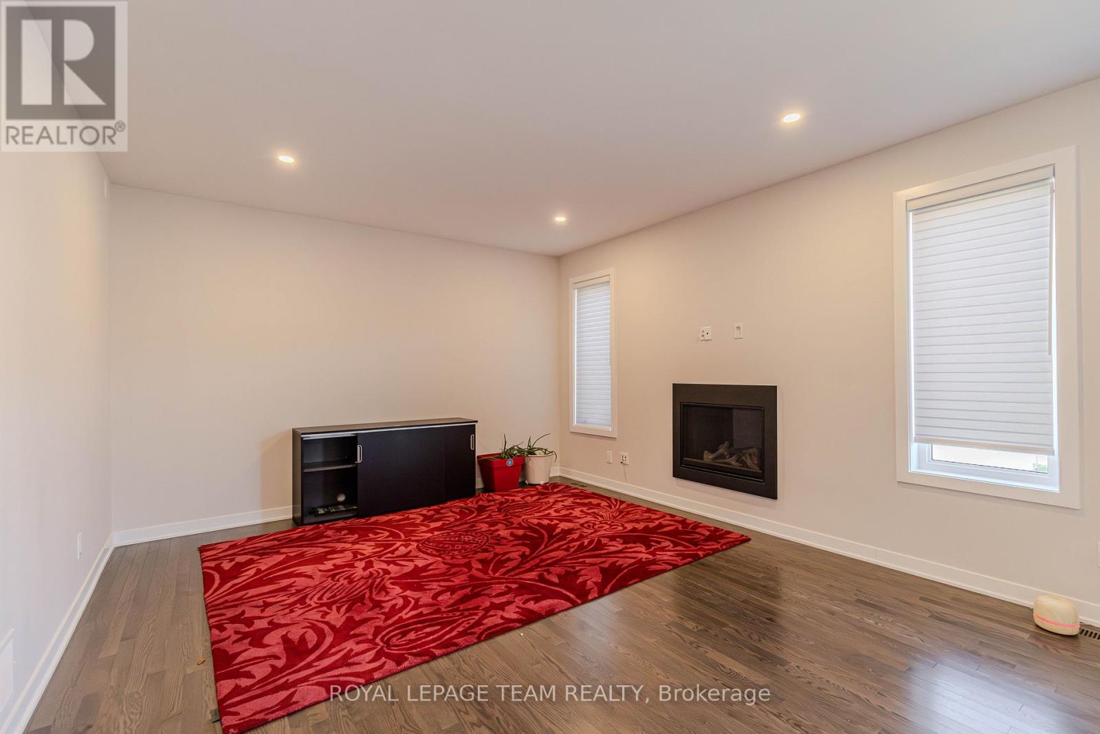 749 Eminence Street, Ottawa, Ontario  K2J 6X6 - Photo 7 - X12445998