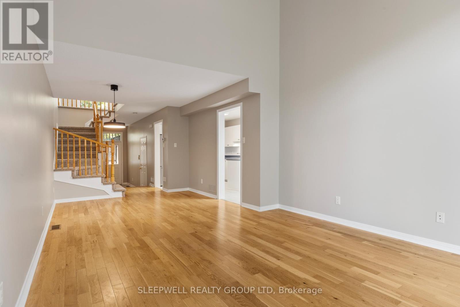 41 Kettleby Street, Ottawa, Ontario  K2K 3C4 - Photo 6 - X12446004