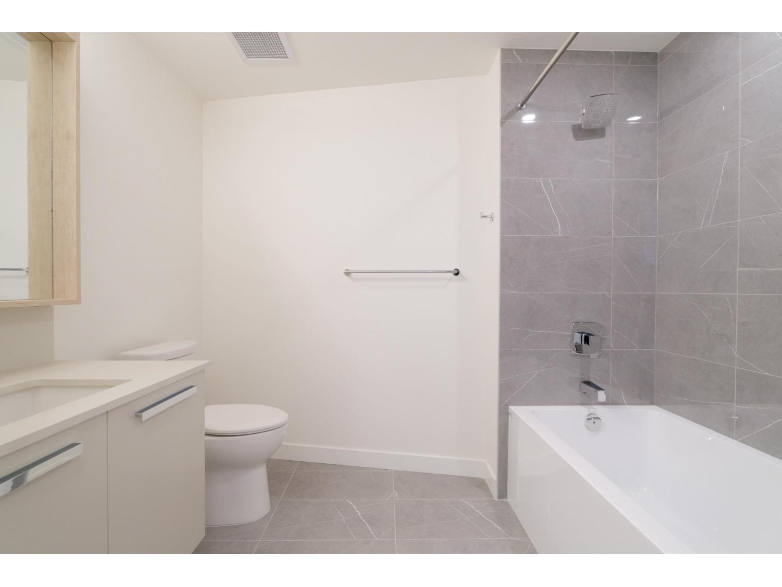 314 13788 76 Avenue, Surrey, British Columbia  V3W 3E9 - Photo 11 - R3054975