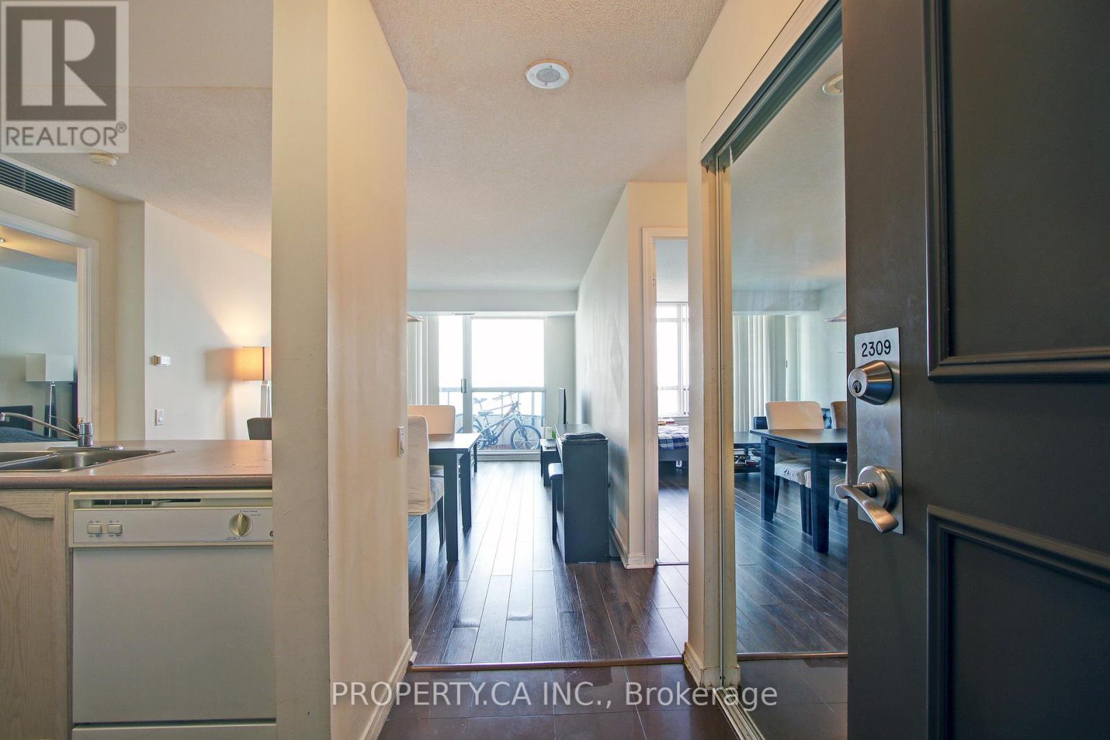 2309 - 8 Hillcrest Avenue, Toronto, Ontario  M2N 6Y6 - Photo 3 - C12446001