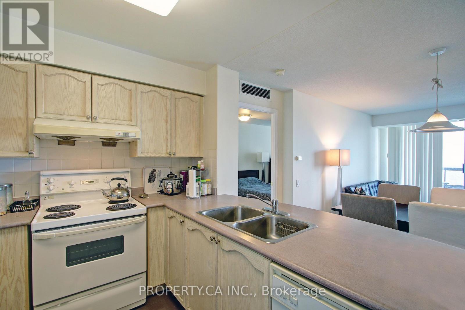 2309 - 8 Hillcrest Avenue, Toronto, Ontario  M2N 6Y6 - Photo 5 - C12446001