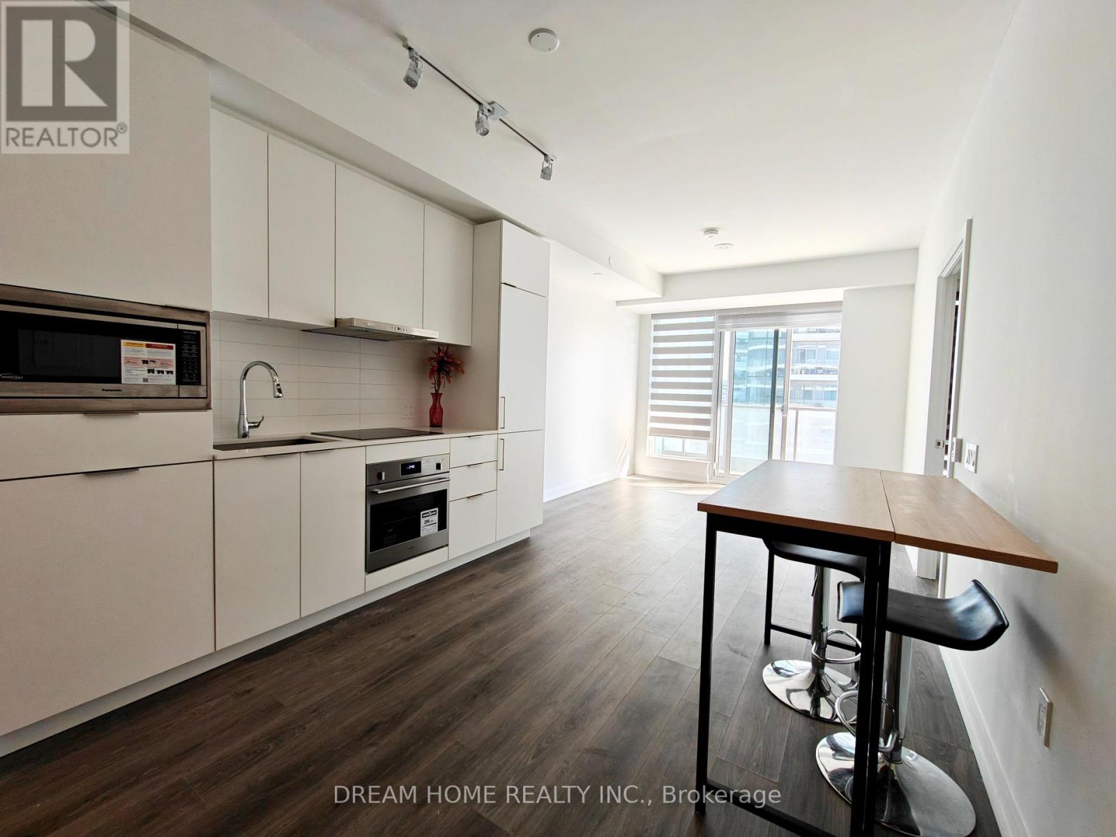 1806 - 7 Golden Lion Heights, Toronto, Ontario  M2M 0C1 - Photo 3 - C12446007
