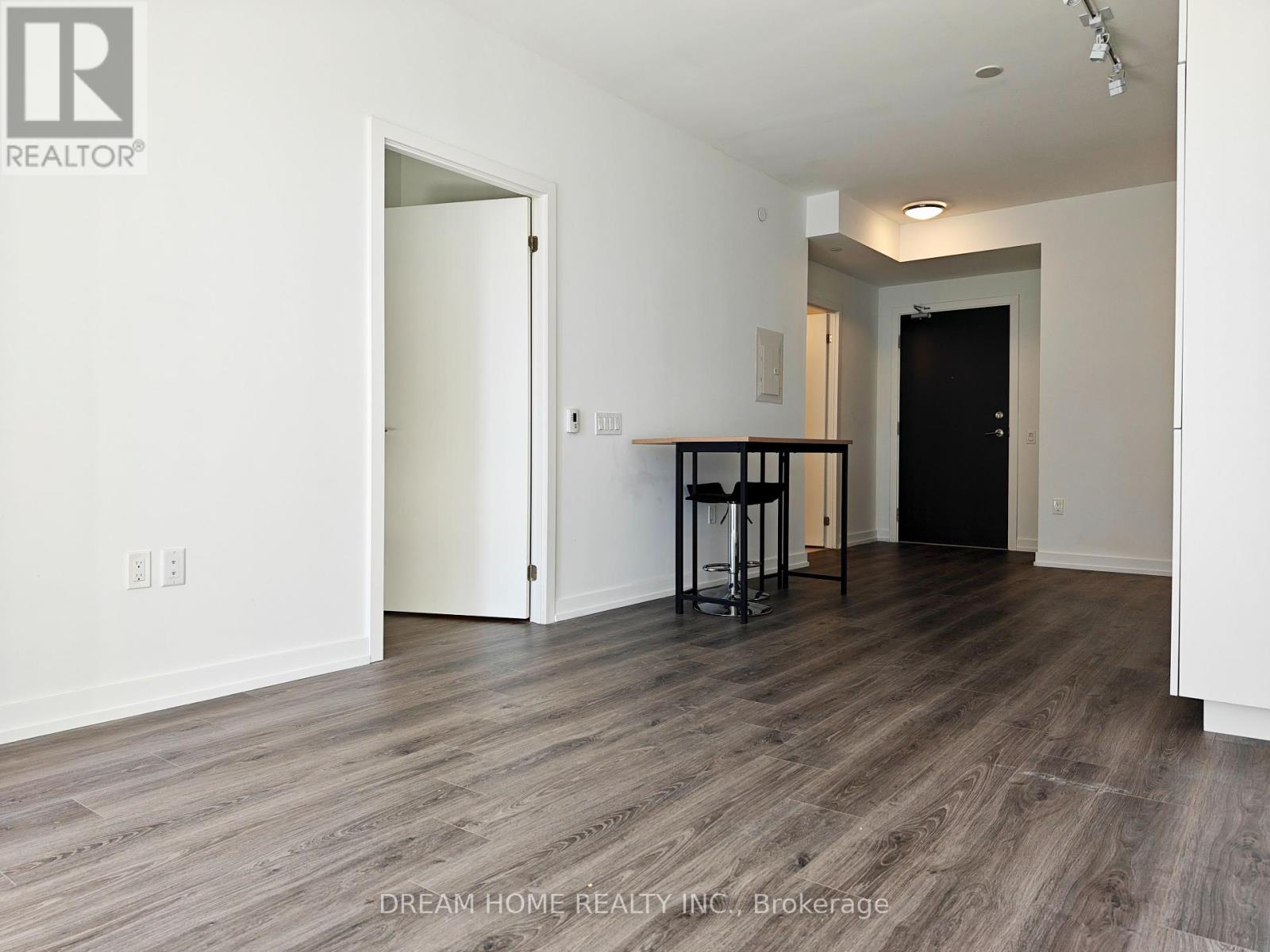 1806 - 7 Golden Lion Heights, Toronto, Ontario  M2M 0C1 - Photo 9 - C12446007