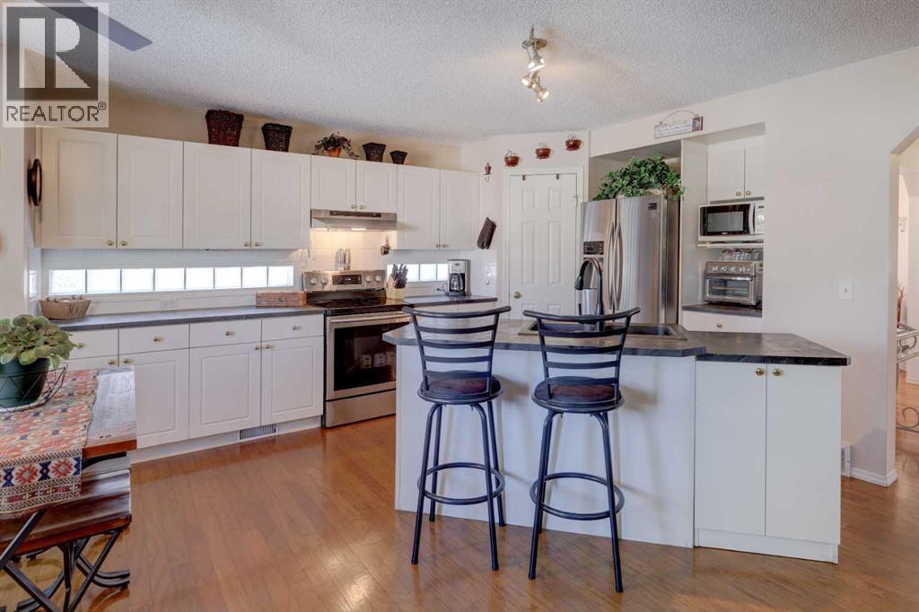 246 Harvest Oak Rise Ne, Calgary, Alberta  T3K 4V1 - Photo 7 - A2259767