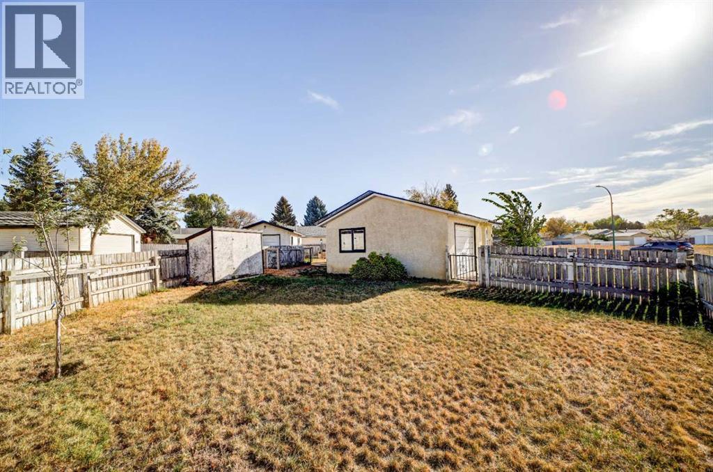 1105 Ventura Road N, Lethbridge, Alberta  T1H 1X4 - Photo 4 - A2261415