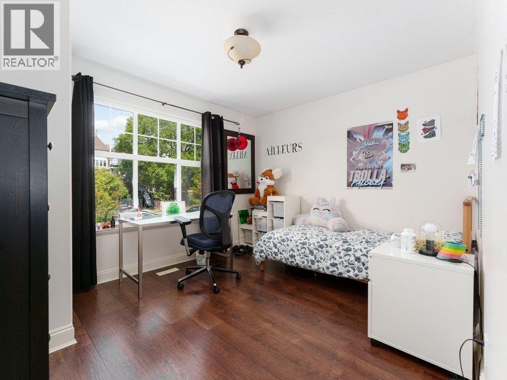 331 W 14th Street, North Vancouver, British Columbia  V7M 1P5 - Photo 17 - R3050946