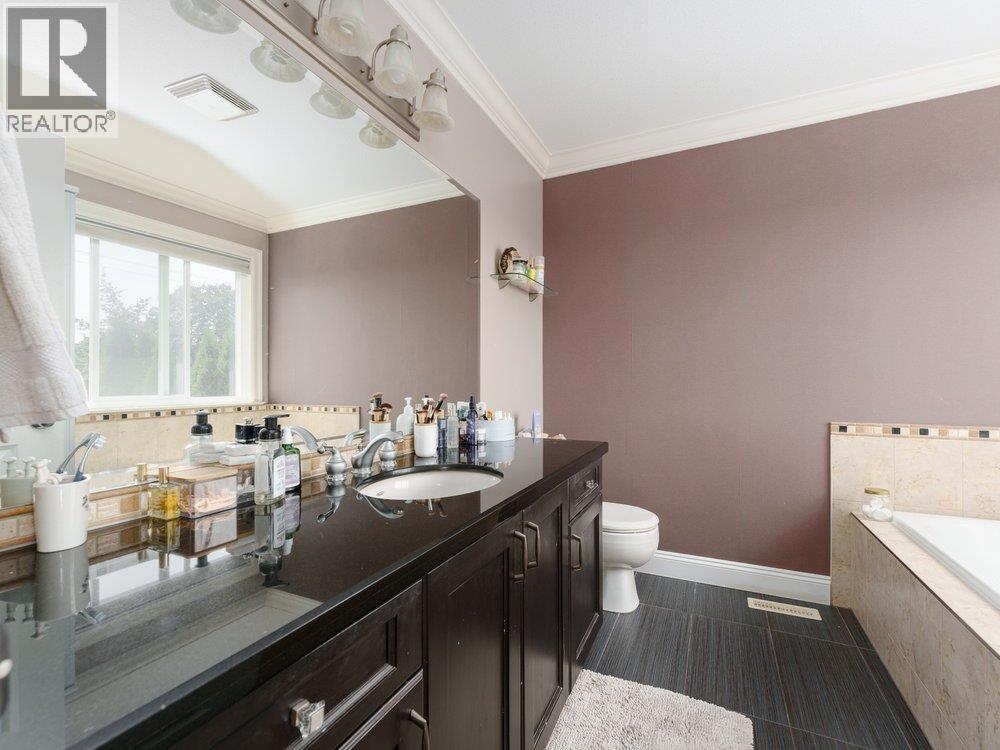 331 W 14th Street, North Vancouver, British Columbia  V7M 1P5 - Photo 25 - R3050946