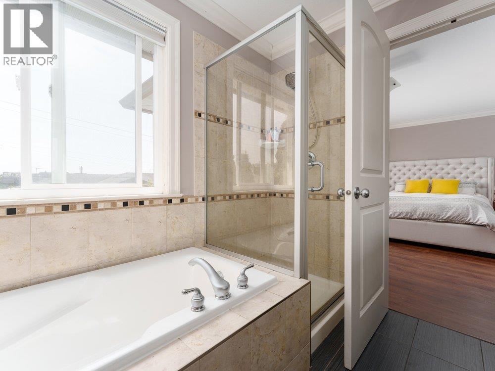 331 W 14th Street, North Vancouver, British Columbia  V7M 1P5 - Photo 26 - R3050946