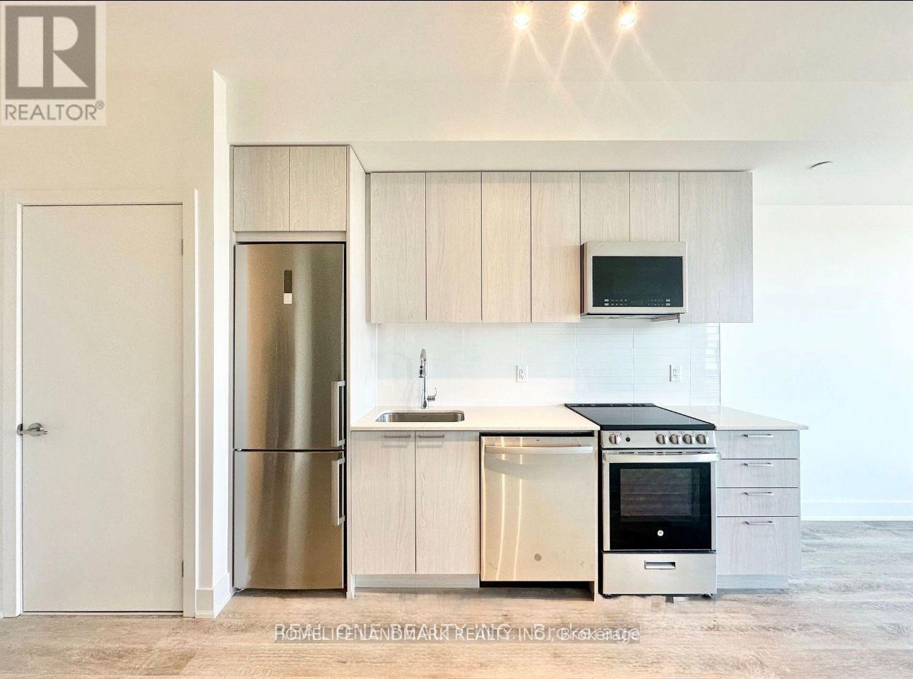 708 - 185 Deerfield Road, Newmarket, Ontario  L3Y 0G7 - Photo 8 - N12445999