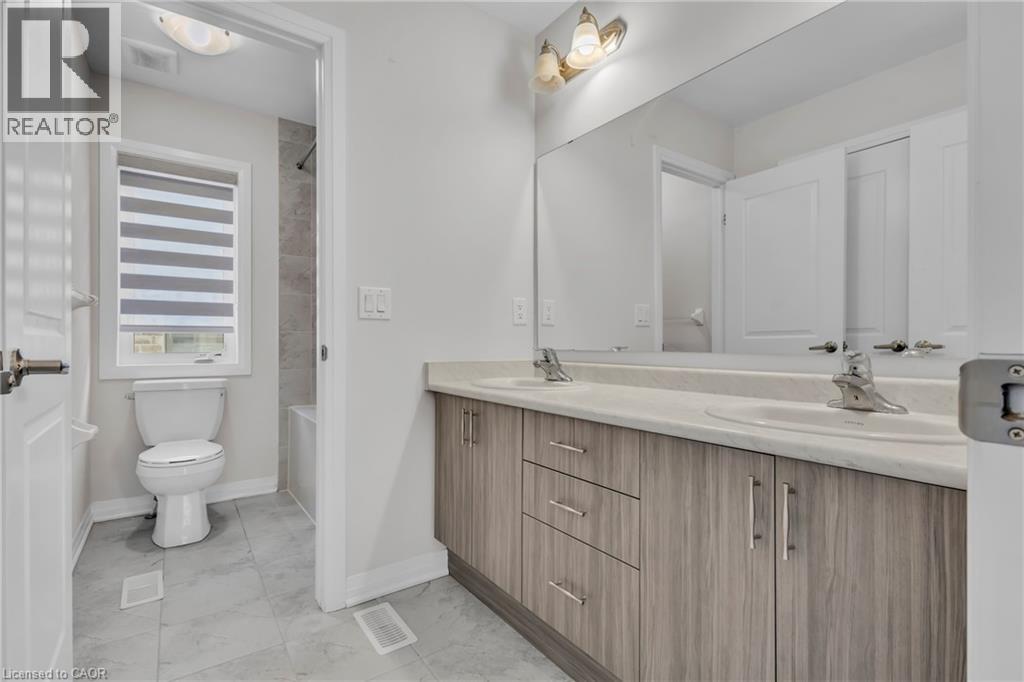 425 Robert Woolner Street Street, Ayr, Ontario  N0B 1E0 - Photo 29 - 40776552