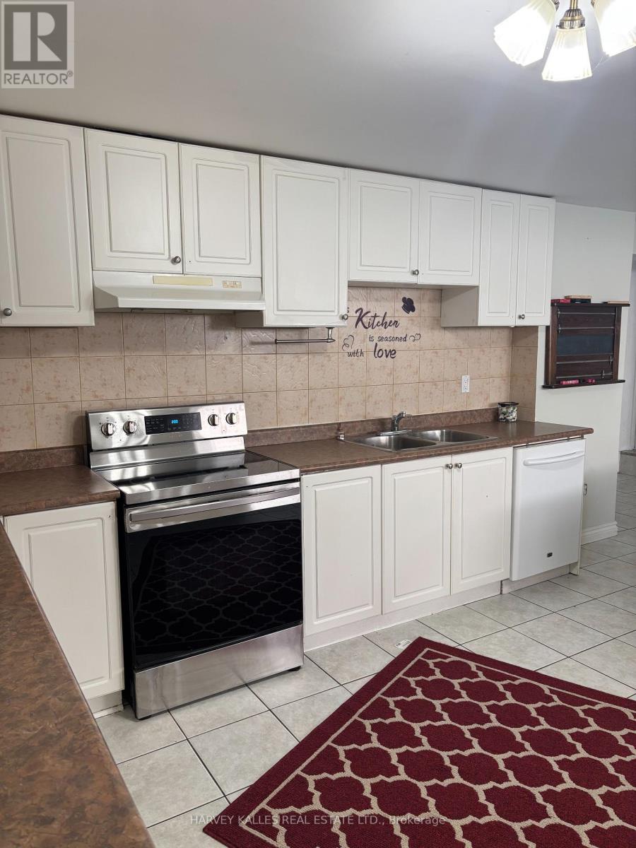 Lower - 11 Twin Pines Drive, Wasaga Beach, Ontario  L9Z 1B5 - Photo 14 - S12399675