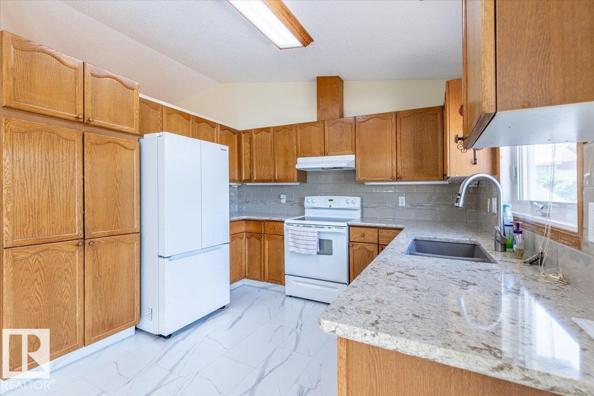 4829 32 Av Nw, Edmonton, Alberta  T6L 4Y7 - Photo 15 - E4460965