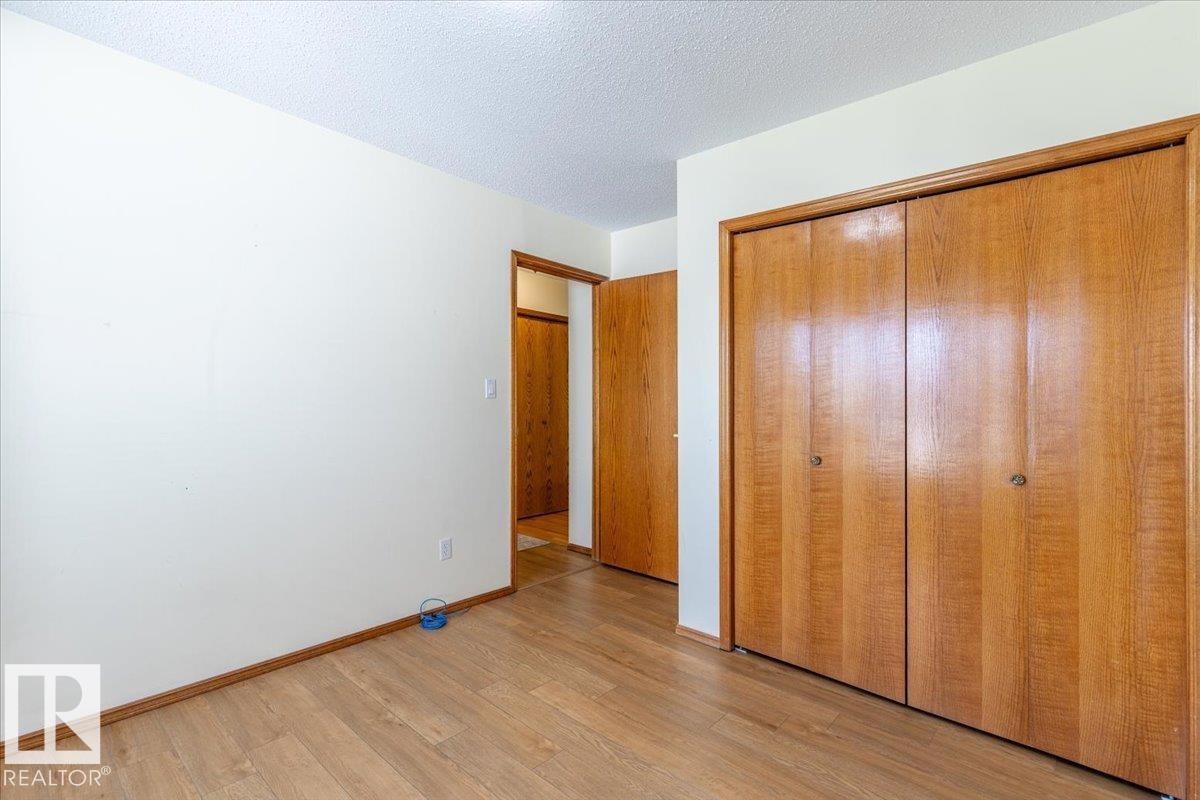 4829 32 Av Nw, Edmonton, Alberta  T6L 4Y7 - Photo 4 - E4460965