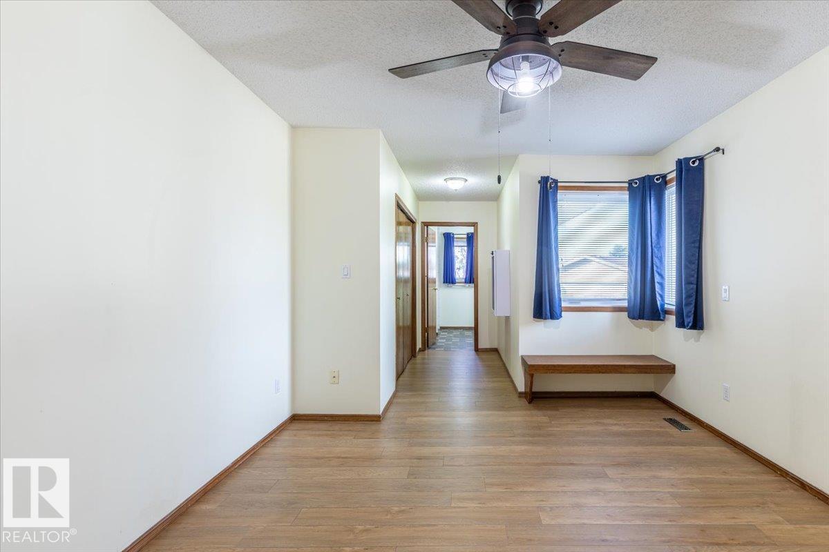 4829 32 Av Nw, Edmonton, Alberta  T6L 4Y7 - Photo 6 - E4460965