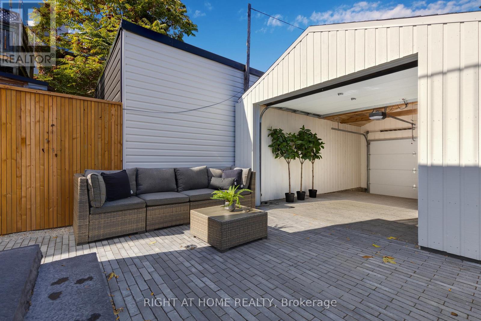 768 Richmond Street W, Toronto (Niagara), Ontario  M6J 1C5 - Photo 19 - C12446013