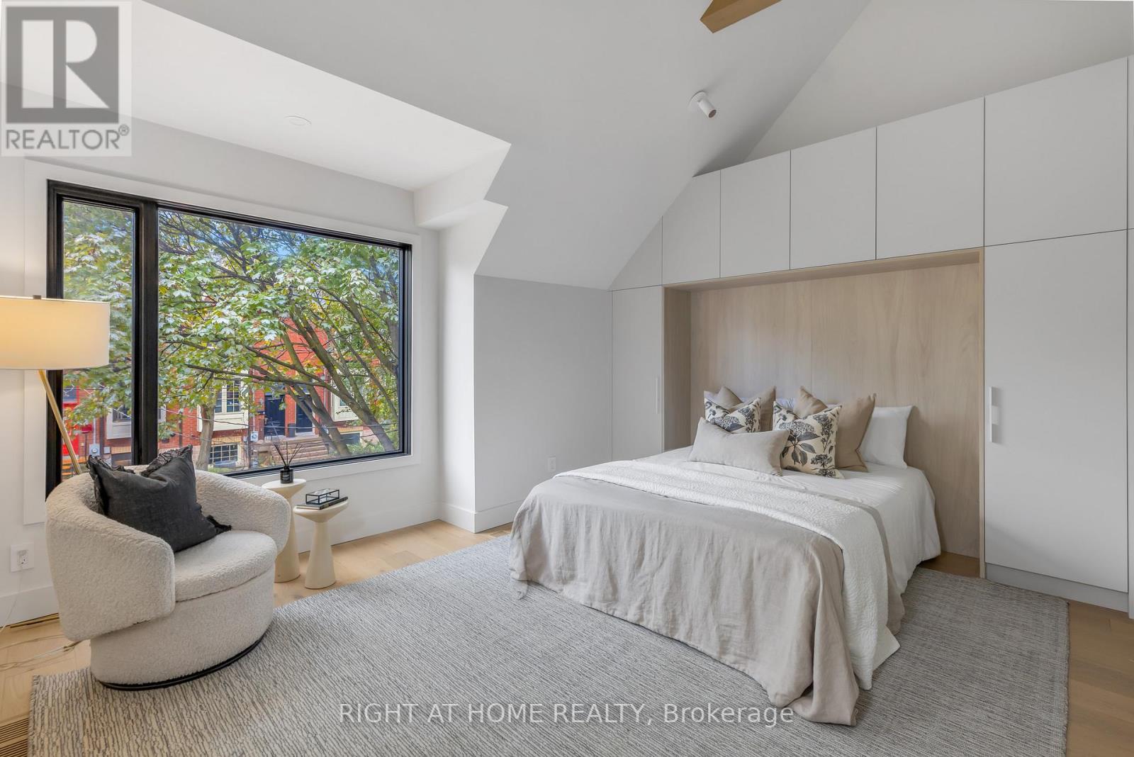 768 Richmond Street W, Toronto (Niagara), Ontario  M6J 1C5 - Photo 22 - C12446013