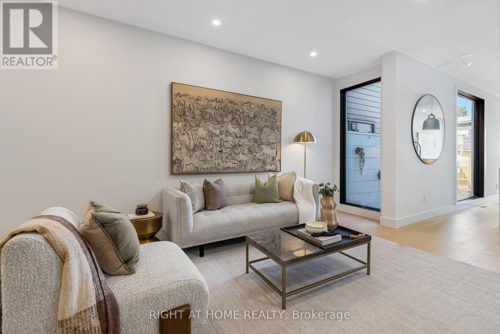 768 Richmond Street W, Toronto (Niagara), Ontario  M6J 1C5 - Photo 7 - C12446013