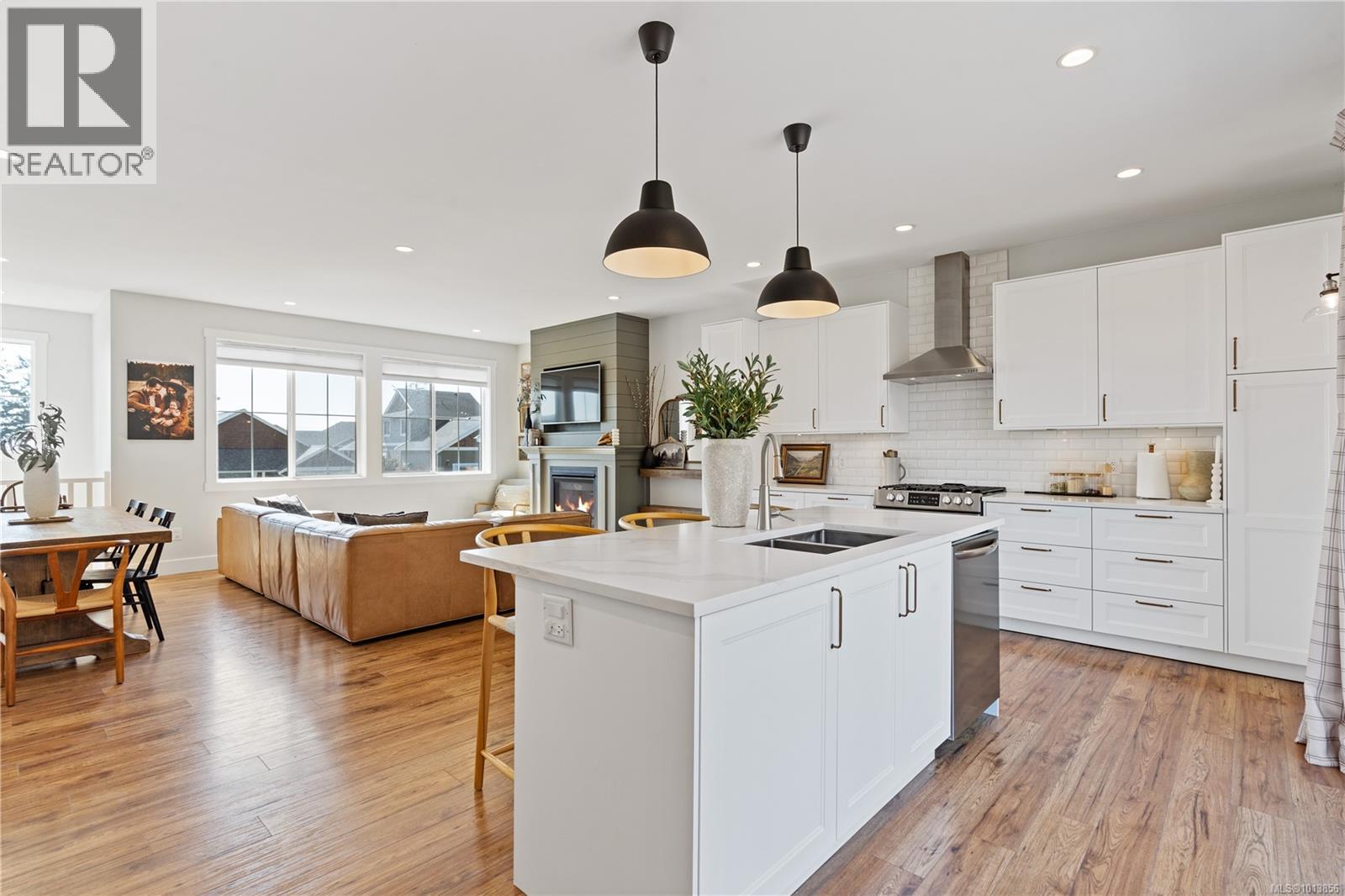 2316 Mountain Heights Dr, Sooke, British Columbia