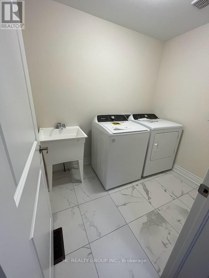 Main, 2nd - 4 Finley Way, Markham, Ontario  L3S 0E8 - Photo 14 - N12446017