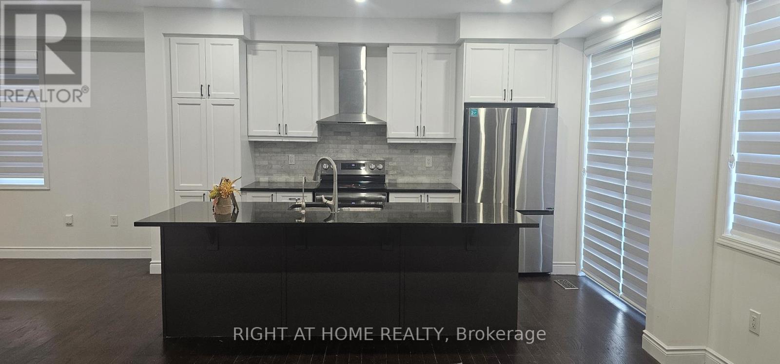 55 Watermill Street, Kitchener, Ontario  N2P 0H4 - Photo 30 - X12446015