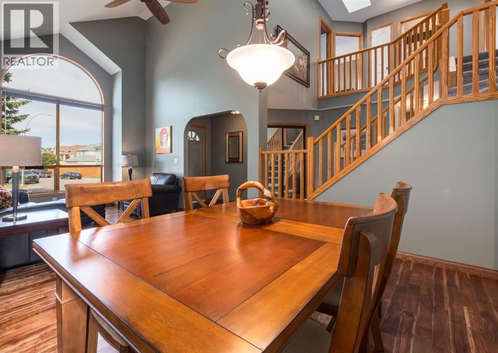 64 Hidden Ridge Close Nw, Calgary, Alberta  T3A 5L5 - Photo 9 - A2260786