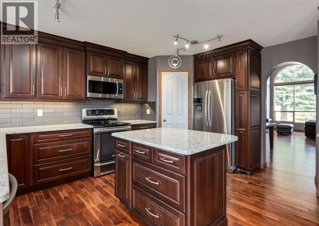 64 Hidden Ridge Close Nw, Calgary, Alberta  T3A 5L5 - Photo 10 - A2260786