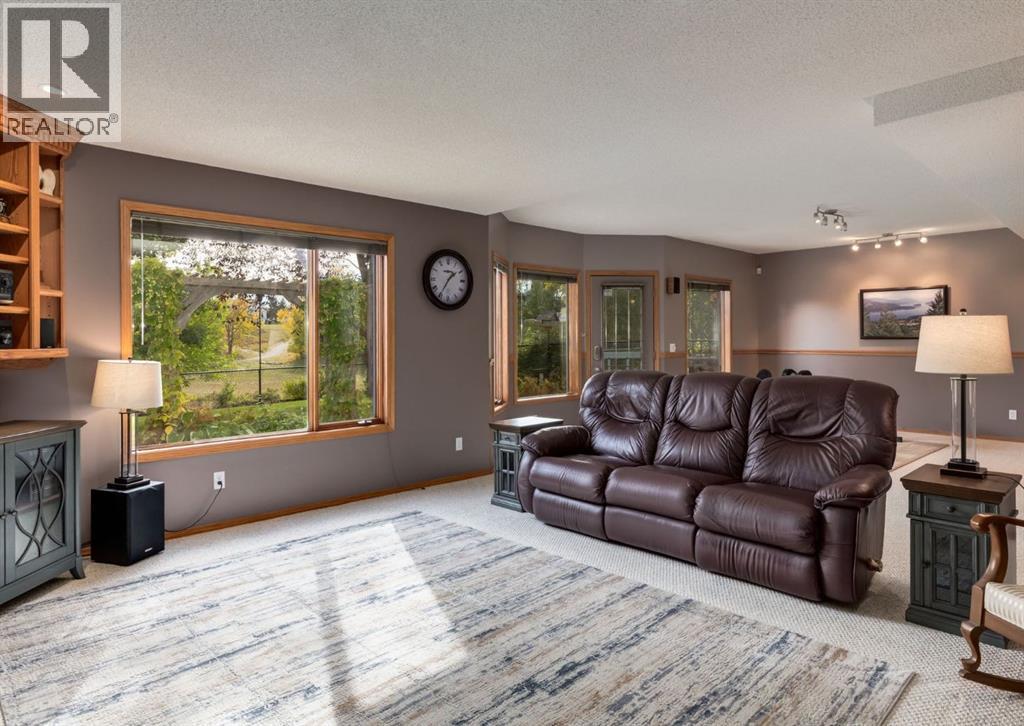 64 Hidden Ridge Close Nw, Calgary, Alberta  T3A 5L5 - Photo 37 - A2260786