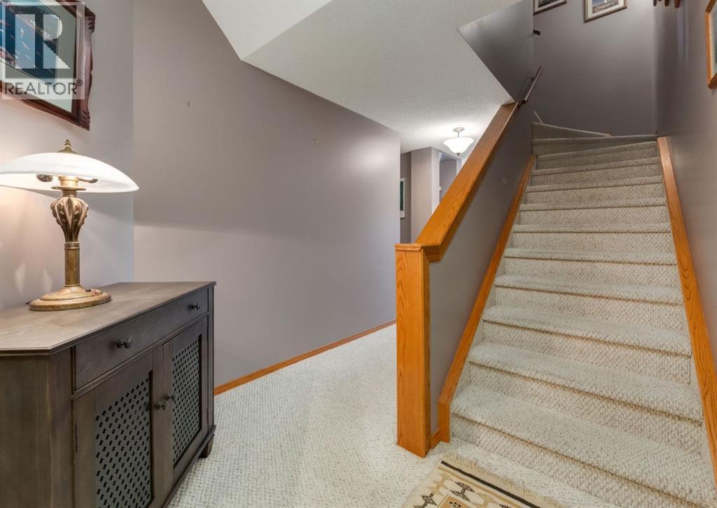 64 Hidden Ridge Close Nw, Calgary, Alberta  T3A 5L5 - Photo 34 - A2260786