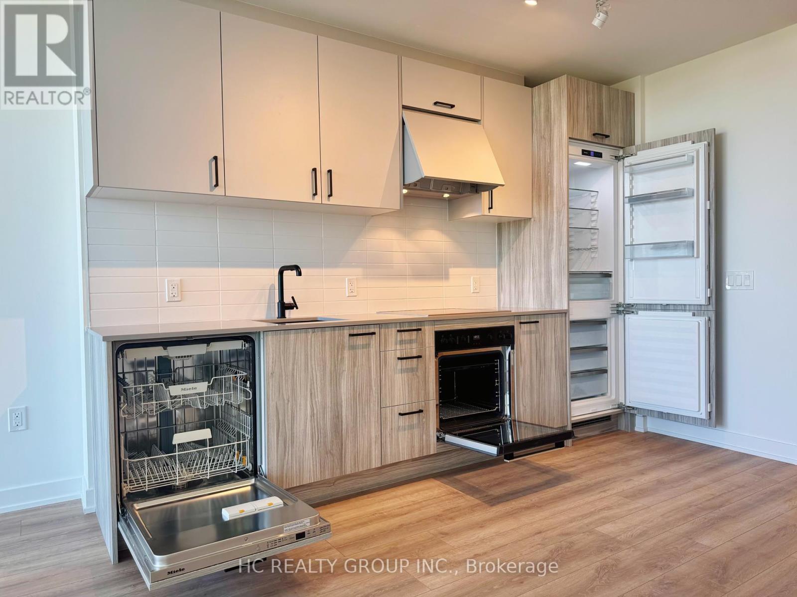 609 - 1 Kyle Lowry Road, Toronto, Ontario  M3C 0S6 - Photo 11 - C12446028