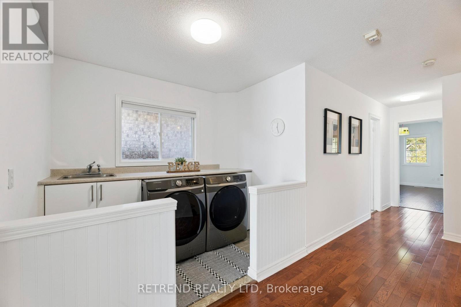 721 Swan Place, Pickering, Ontario  L1X 2V7 - Photo 17 - E12446024