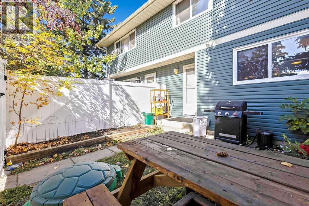 6 Queen Anne Close Se, Calgary, Alberta  T2J 6N6 - Photo 33 - A2260085