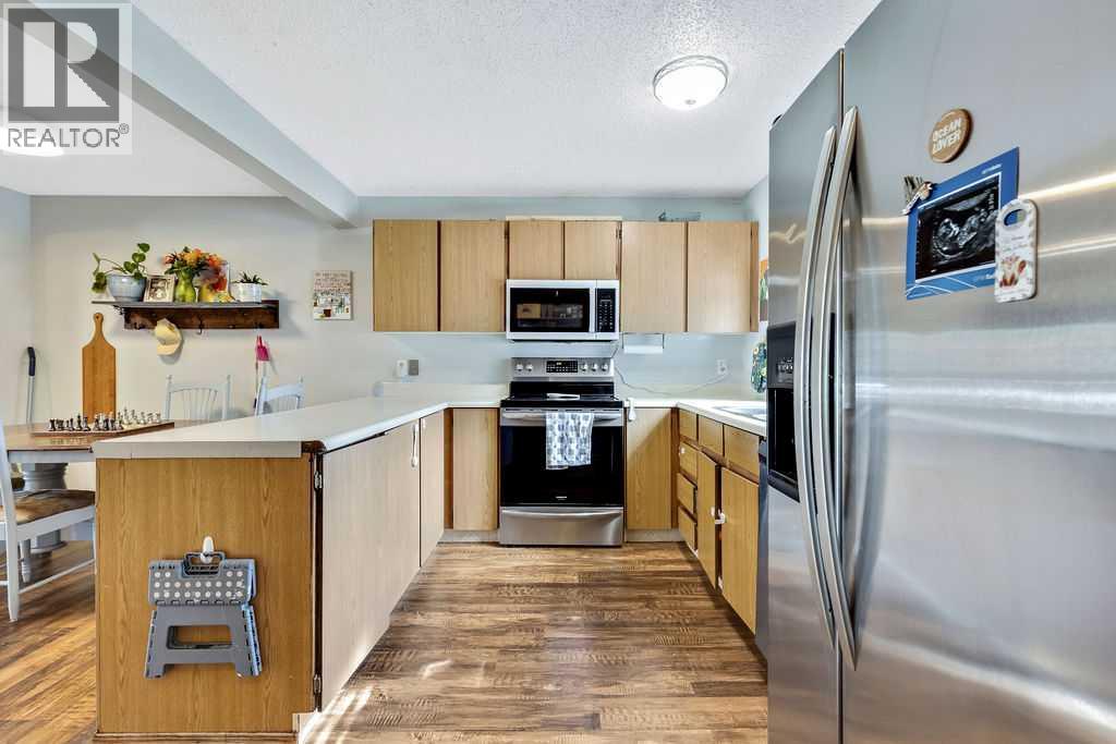 6 Queen Anne Close Se, Calgary, Alberta  T2J 6N6 - Photo 10 - A2260085
