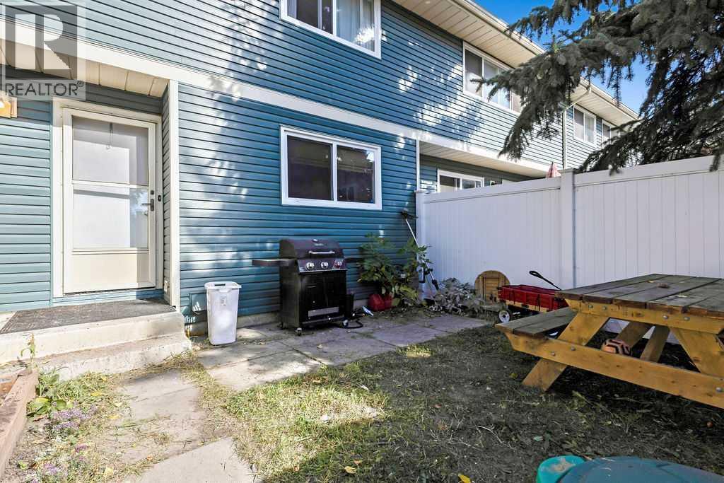 6 Queen Anne Close Se, Calgary, Alberta  T2J 6N6 - Photo 32 - A2260085