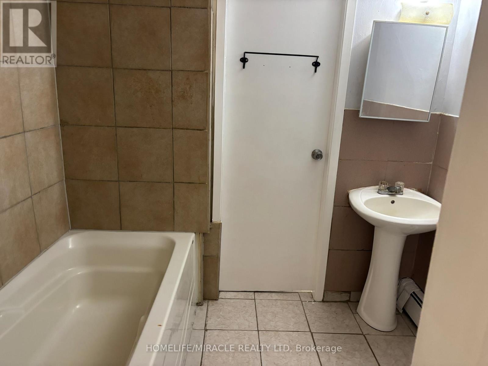 1 - 1381 Hwy 8 Highway, Cambridge, Ontario  N1R 5S2 - Photo 12 - X12444162