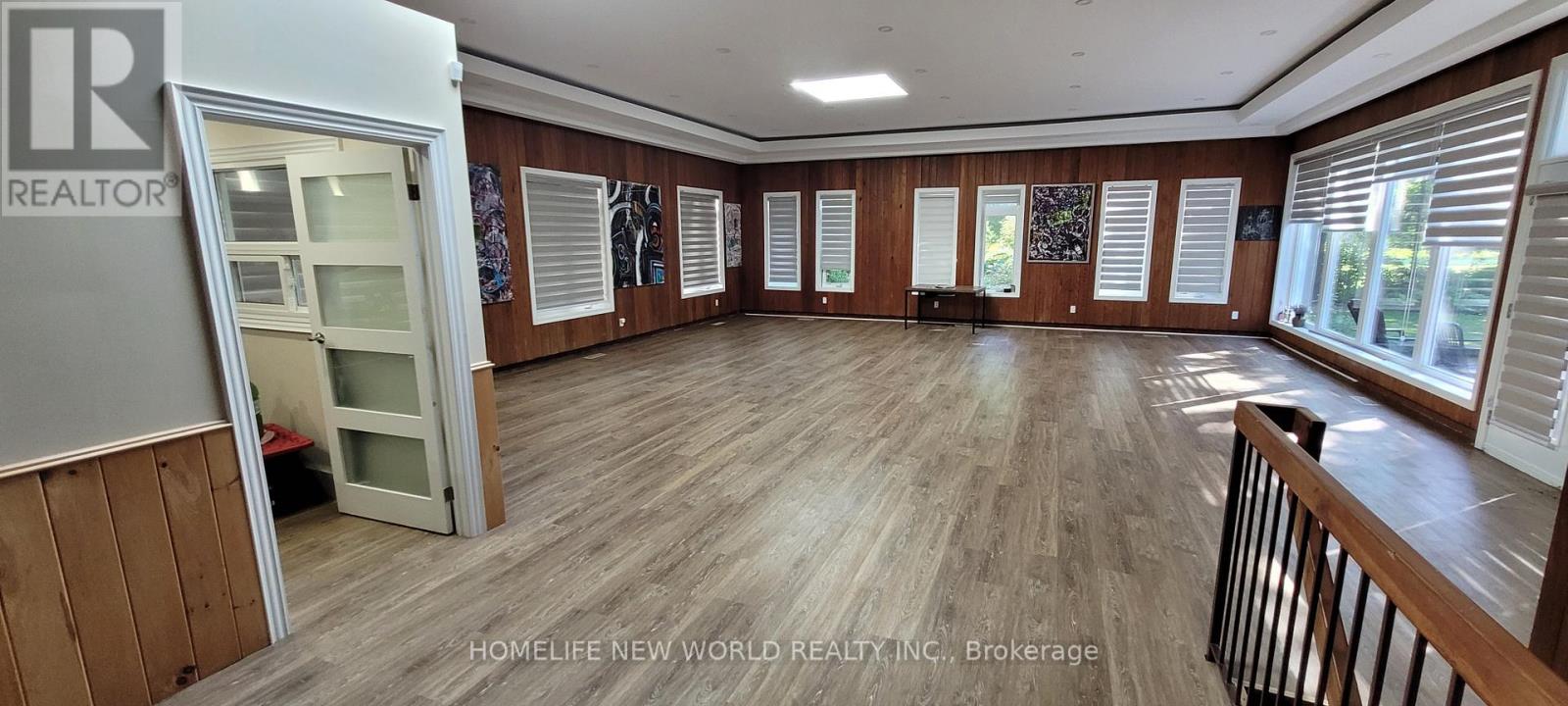 11 Fairway Heights Crescent, Markham, Ontario  L3T 1K1 - Photo 11 - N12446026