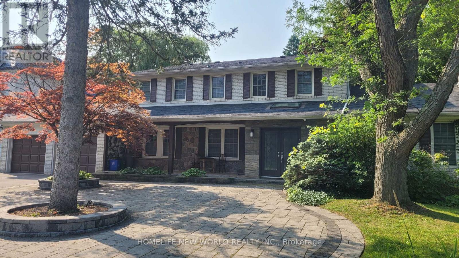 11 Fairway Heights Crescent, Markham, Ontario  L3T 1K1 - Photo 4 - N12446026