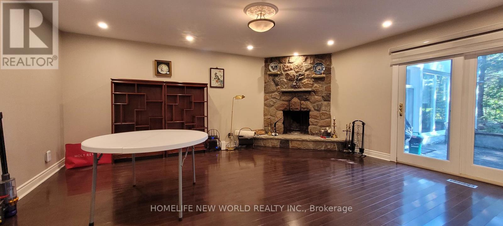 11 Fairway Heights Crescent, Markham, Ontario  L3T 1K1 - Photo 5 - N12446026