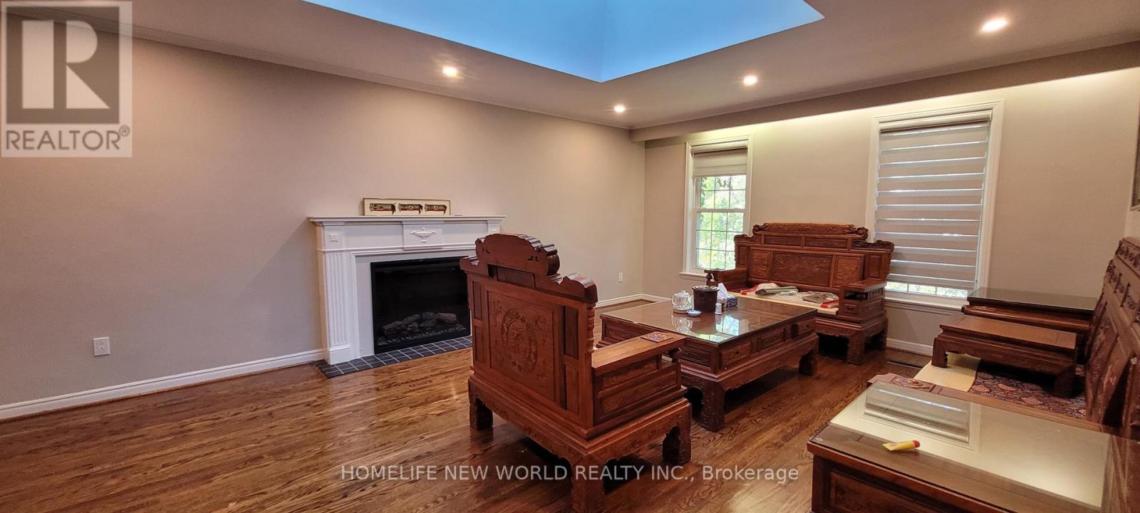 11 Fairway Heights Crescent, Markham, Ontario  L3T 1K1 - Photo 7 - N12446026
