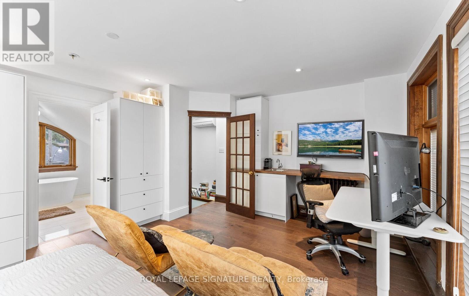 24 Mann Avenue, Toronto, Ontario  M4S 2Y3 - Photo 33 - C12442819