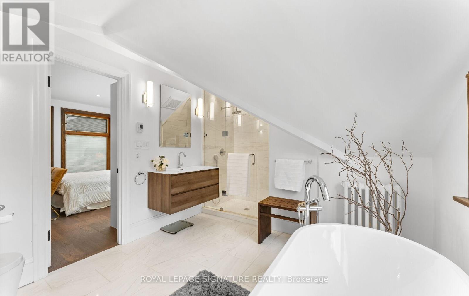 24 Mann Avenue, Toronto, Ontario  M4S 2Y3 - Photo 35 - C12442819