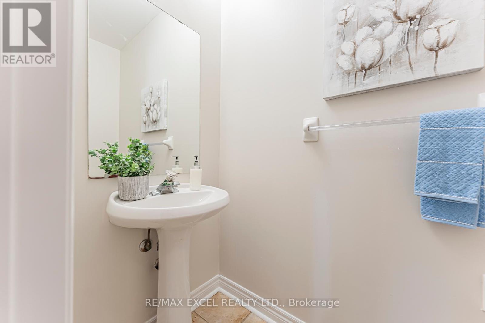 65 Falling River Drive, Richmond Hill, Ontario  L4S 2R3 - Photo 16 - N12439340