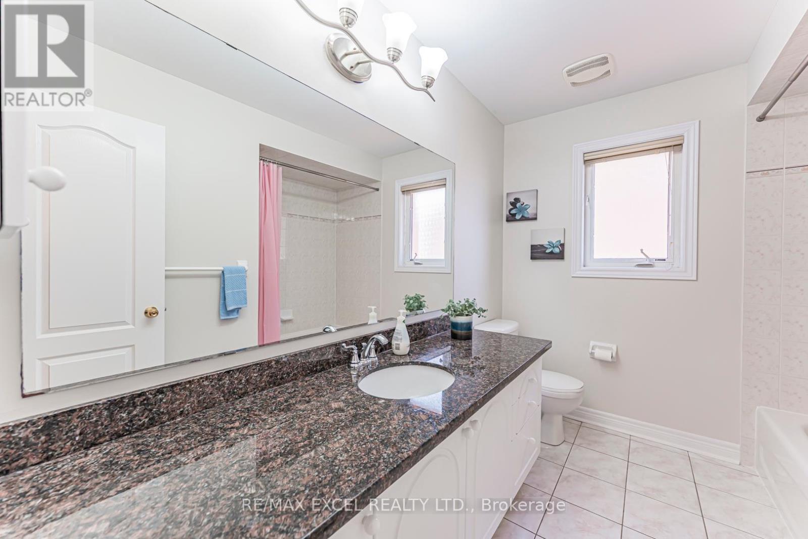 65 Falling River Drive, Richmond Hill, Ontario  L4S 2R3 - Photo 33 - N12439340