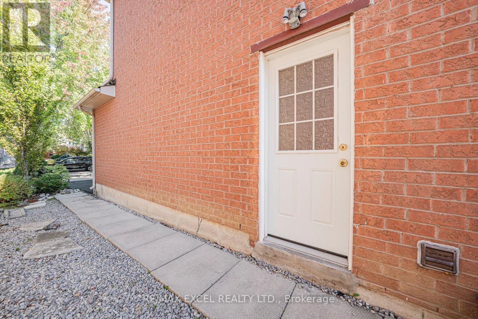 65 Falling River Drive, Richmond Hill, Ontario  L4S 2R3 - Photo 36 - N12439340